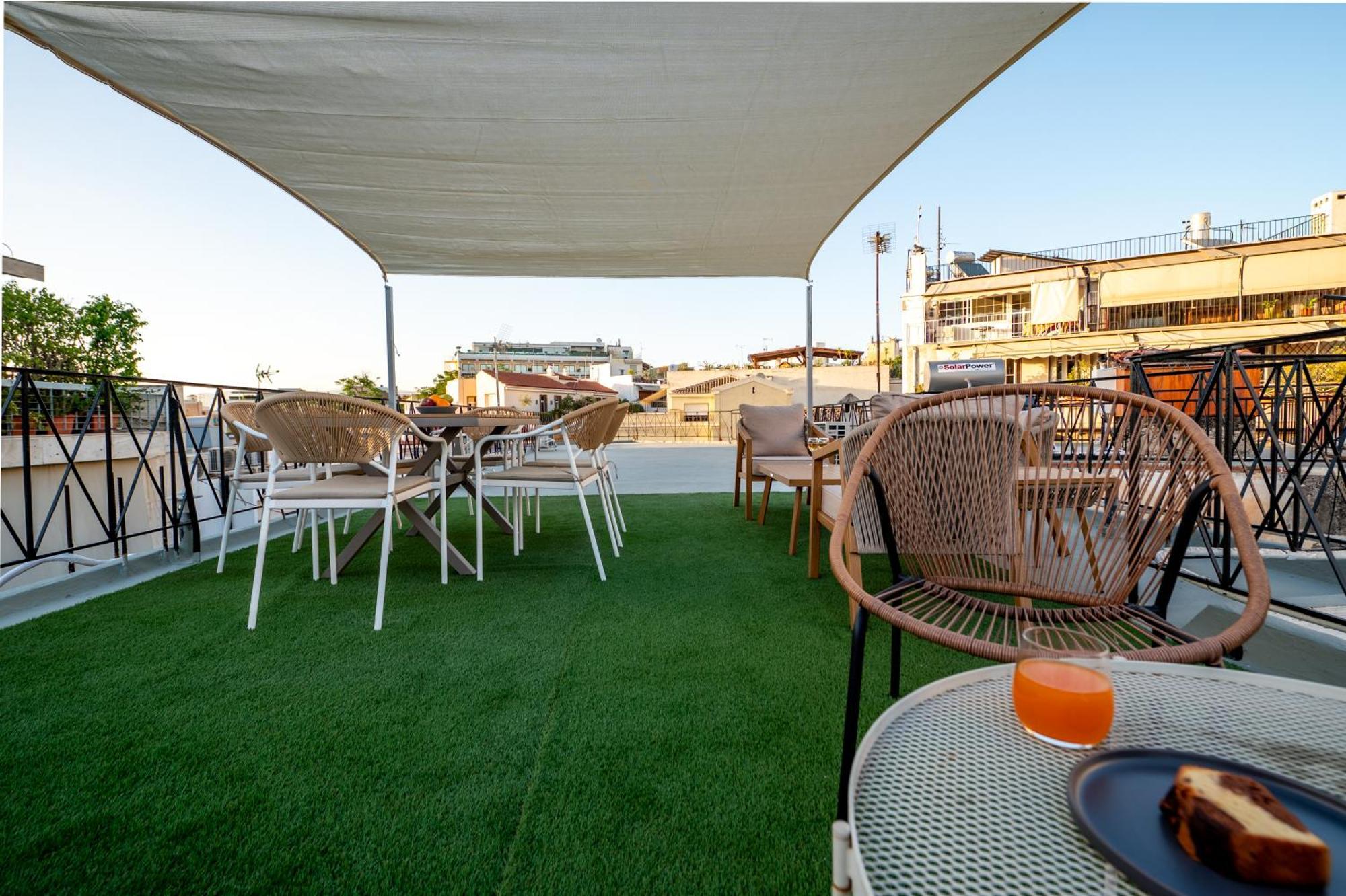 Apartment Live Life Plaka