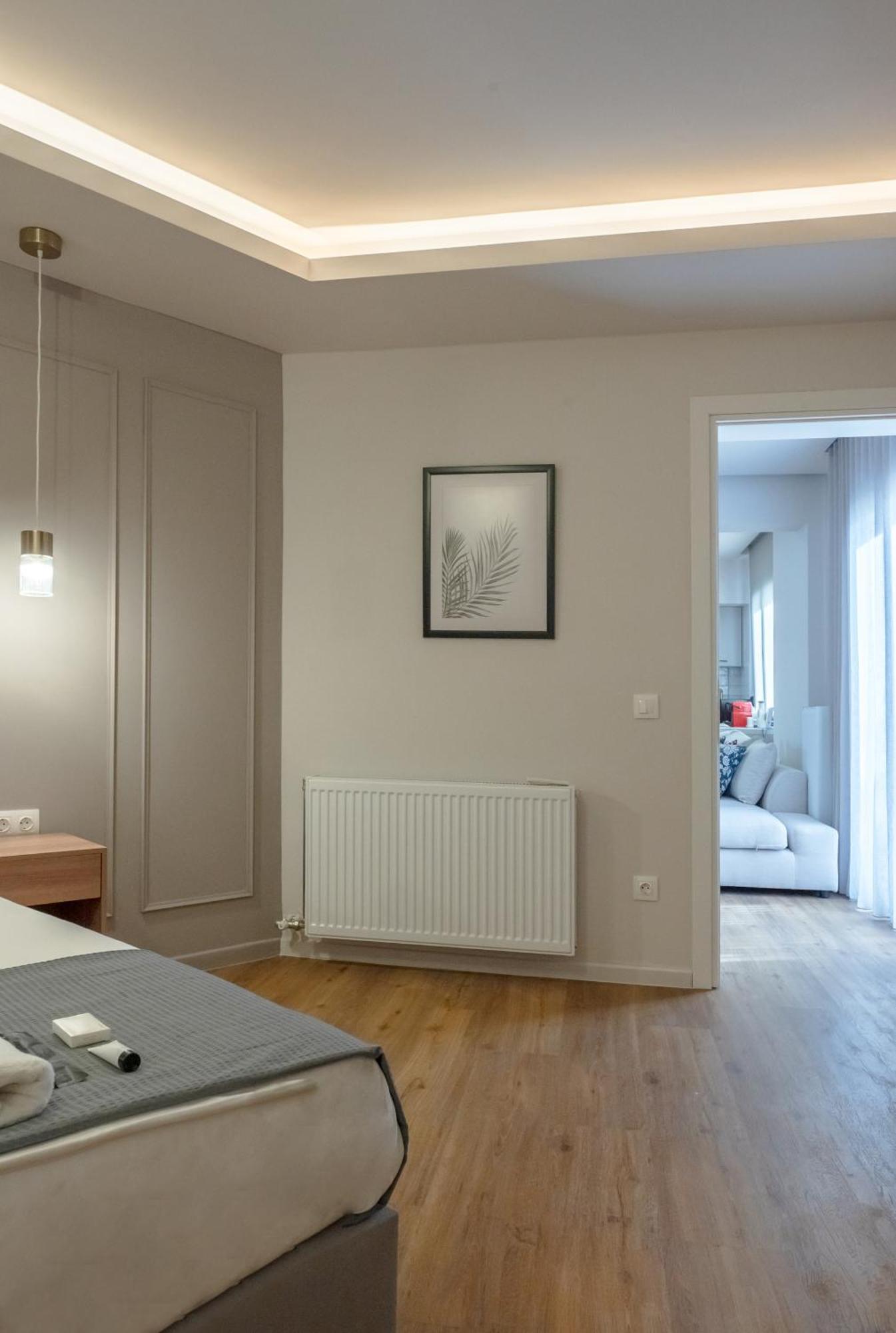 Live Life Plaka Apartment