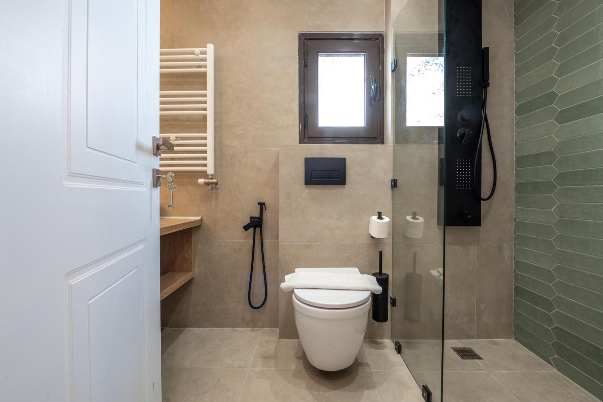 Apartment Live Life Plaka *