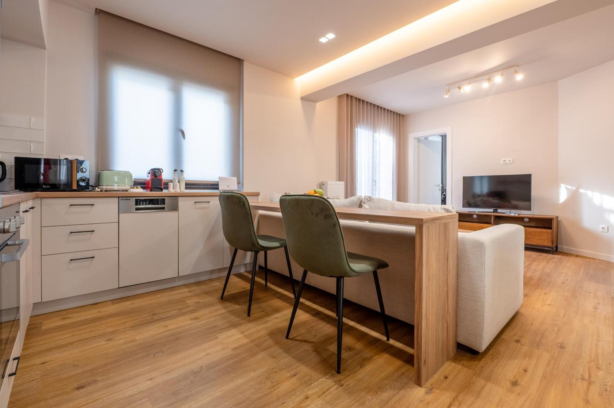 Apartment Live Life Plaka