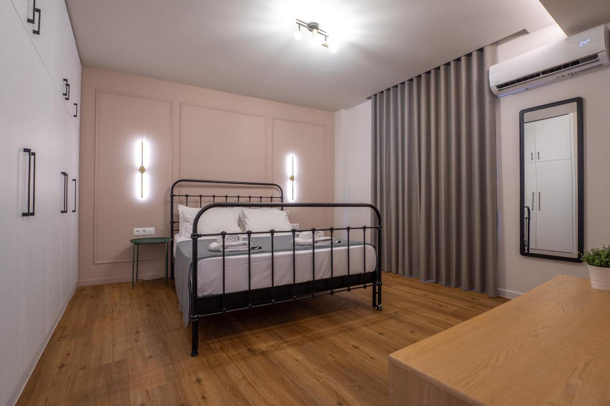 Live Life Plaka Apartment Athens