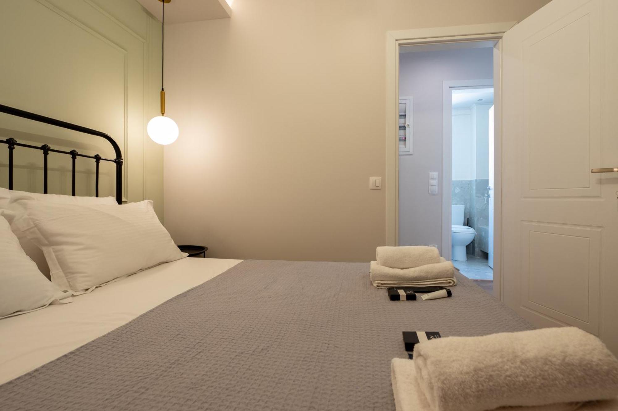 Live Life Plaka Apartment *