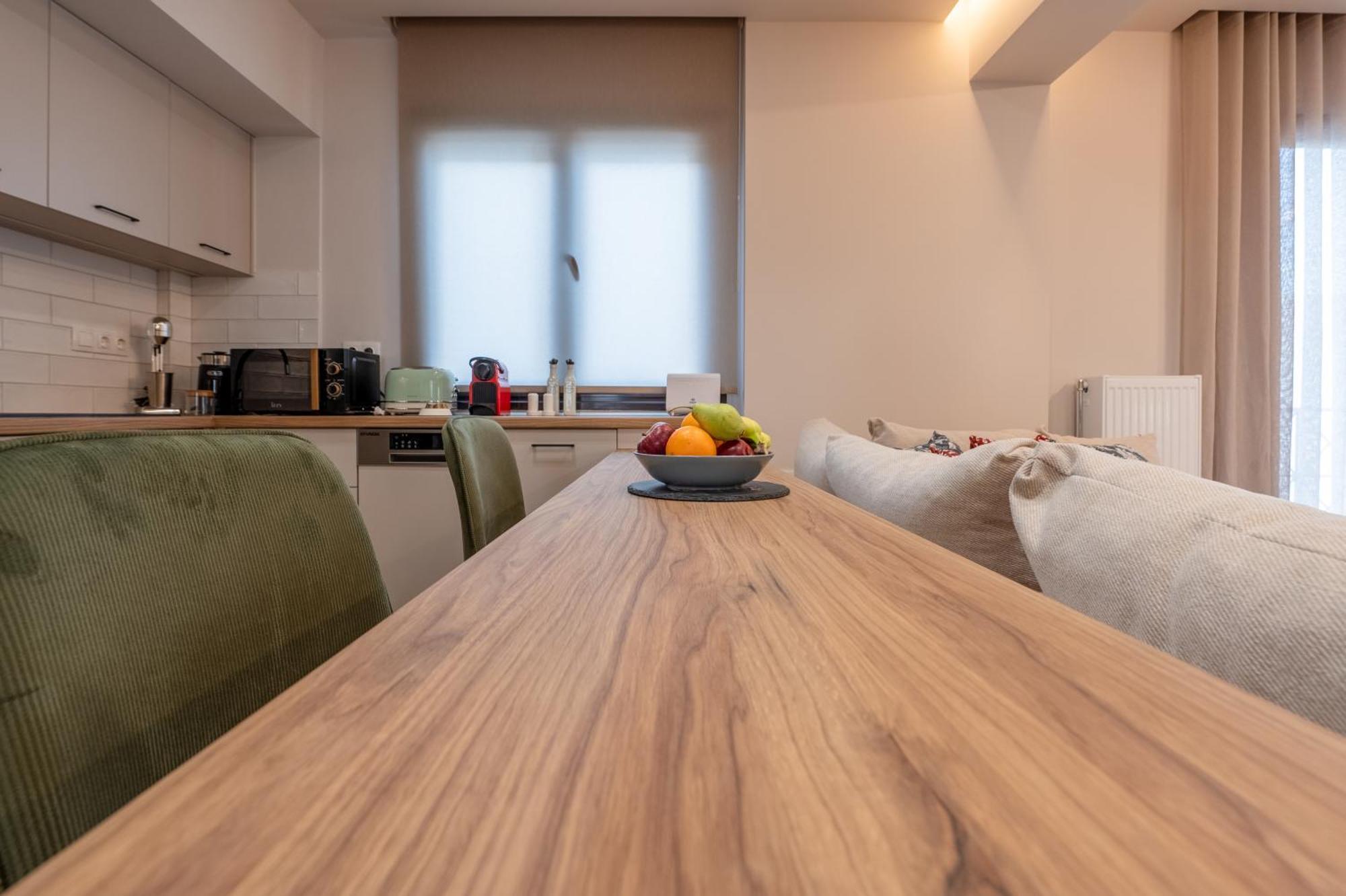 Live Life Plaka Apartment