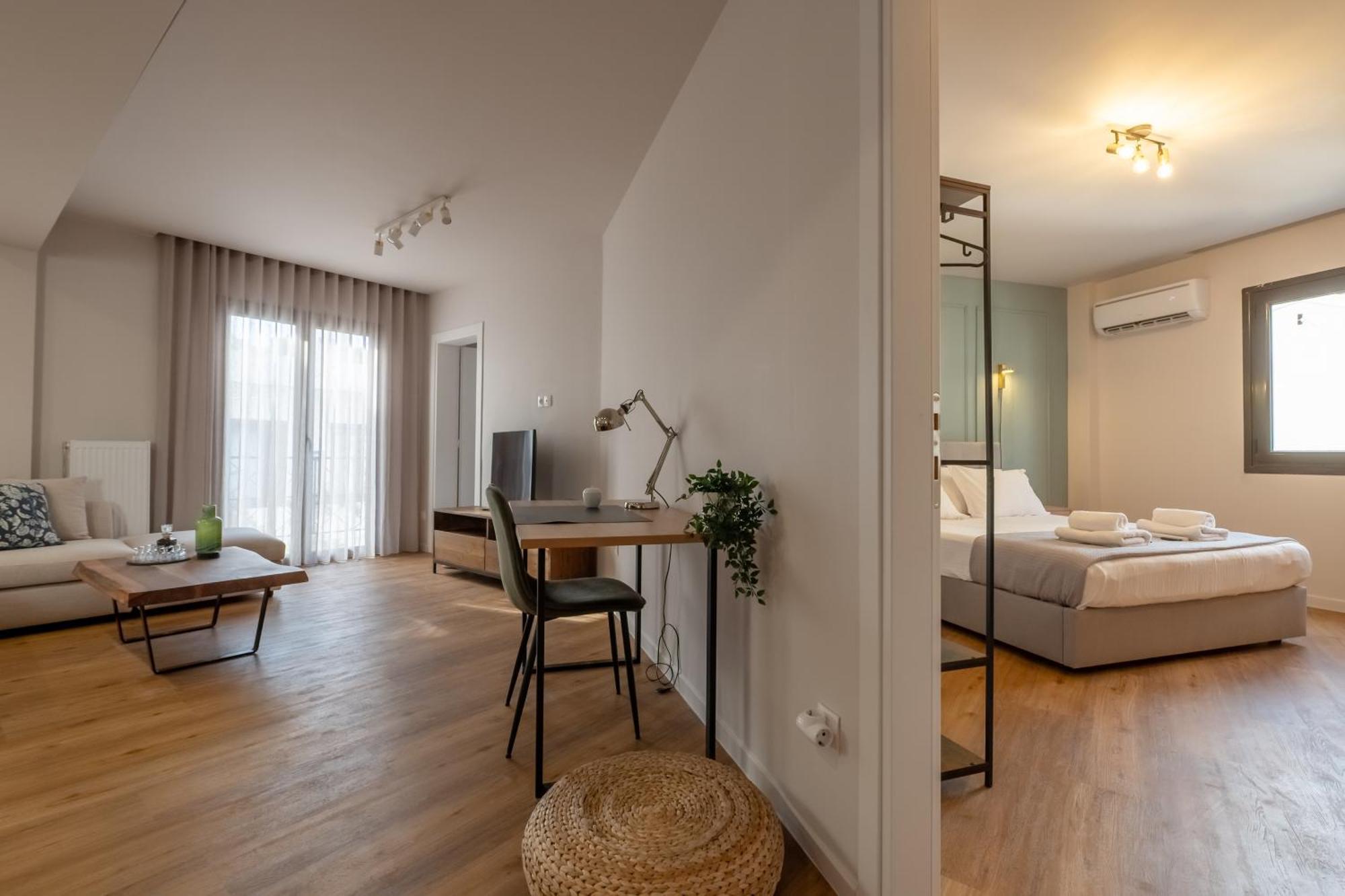 Apartment Live Life Plaka